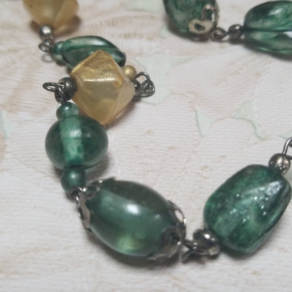 Vintage Mid Century Glass Bead Necklace - Picture 12 of 12